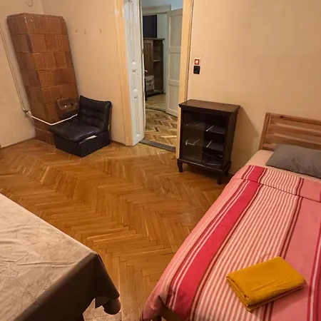 Apartament Nye Tribe *